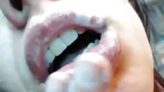 긴 운동 후에 음부 자위가 심하게 발생합니다 고전 sex