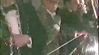 의 강한 압력 아래 열정,여자 섹스에서 샤워 시설 포르노 sex